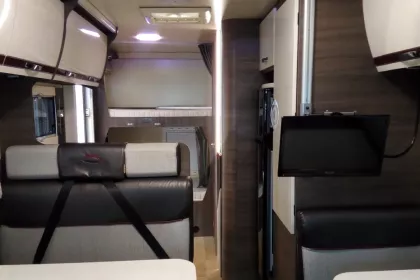 Bigger view of Interieur mr louis kampeerwagen